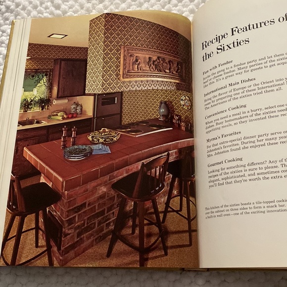 Vintage Better Homes and Gardens Cookbook - Picture 6 of 9